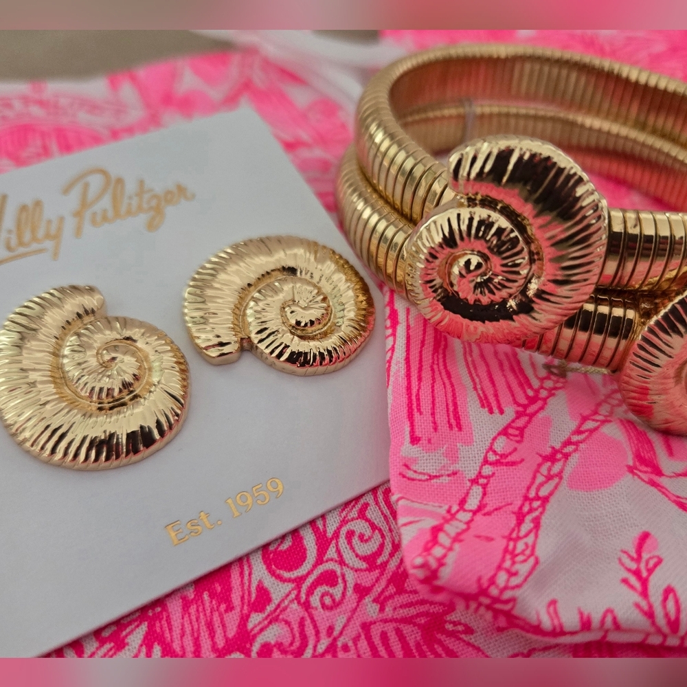 Lilly Pulitzer Gold Tone Barefoot Beachcomer Bracelet  & Earring Set - Nautilus